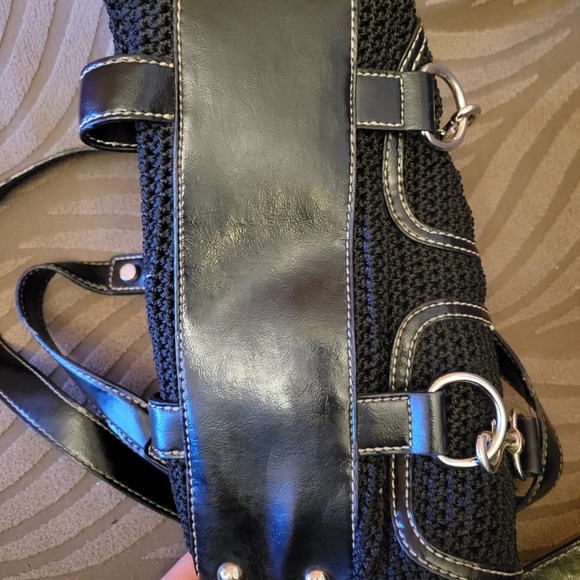 Vintage The Sak black crochet and leather purse - Picture 10 of 13